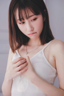 147女人体优优裸体女人
